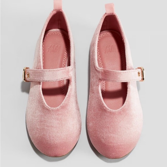 H&M Other - H&M Light Pink Velvet Mary Jane Shoes for Kids Size 13.5